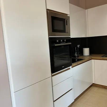 Apartment Gjiri I Lalzit- Joy Apartments-kompleksi Lura 2