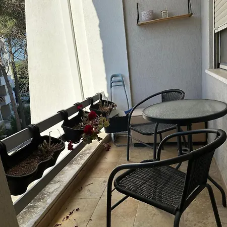 Apartment Gjiri I Lalzit- Joy Apartments-kompleksi Lura 2
