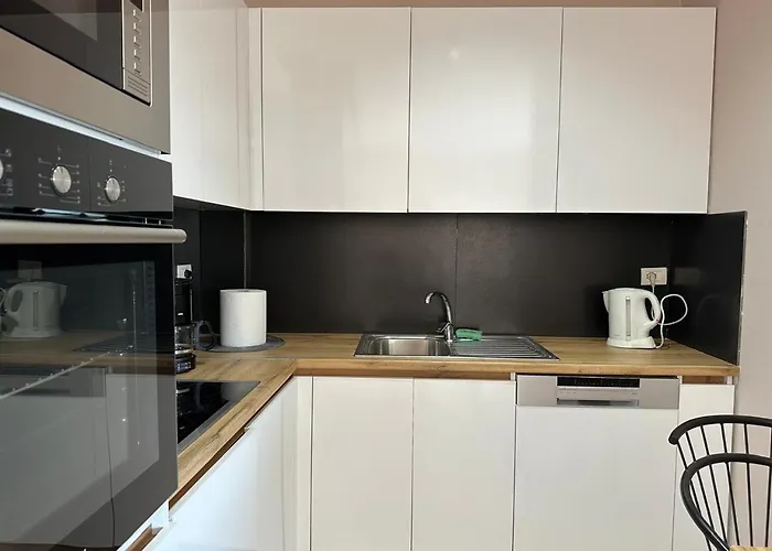 דירה Gjiri I Lalzit- Joy Apartments-kompleksi Lura 2