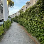 Gjiri I Lalzit- Joy Apartments-kompleksi Lura 2