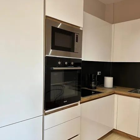 شقة Gjiri I Lalzit- Joy Apartments-kompleksi Lura 2