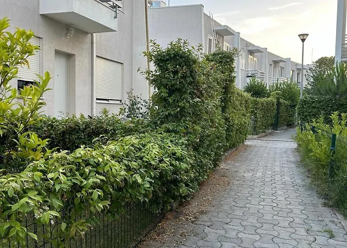 Apartament Gjiri I Lalzit- Joy Apartments-kompleksi Lura 2