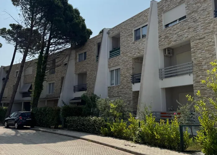 Apartament Gjiri I Lalzit- Joy Apartments-kompleksi Lura 2 Durrës